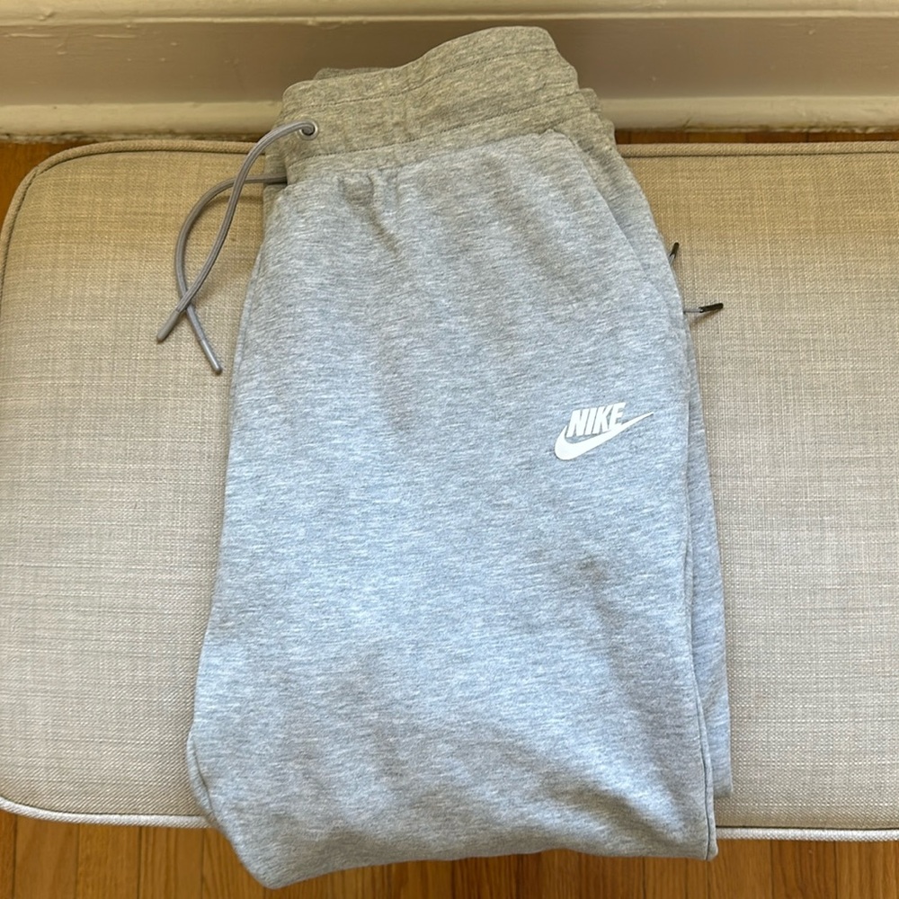 Nike women’s heather gray track pants